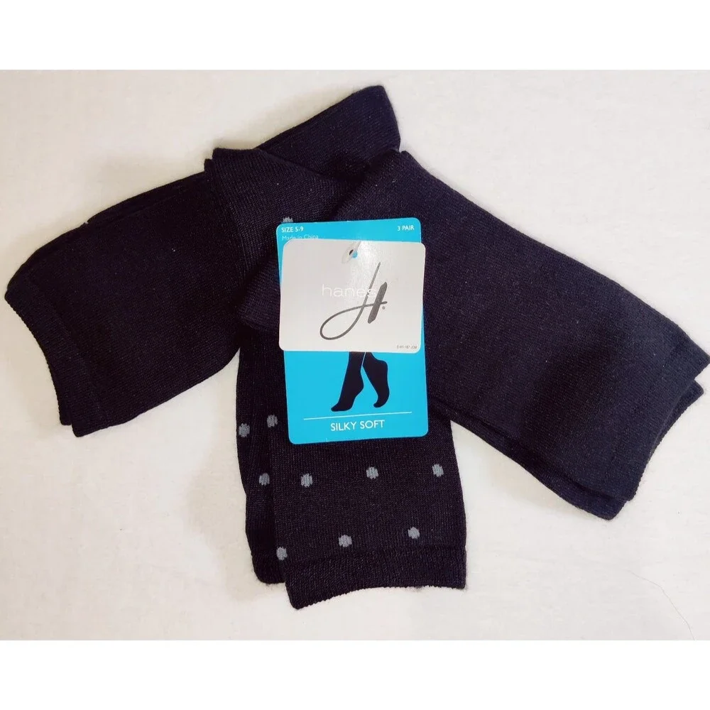 Women's Hanes Silky Soft Crew Socks 3 PACK Size 5-9 Black, Gray Dots NEW